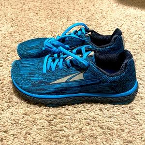 Altra Escalante Running Shoes